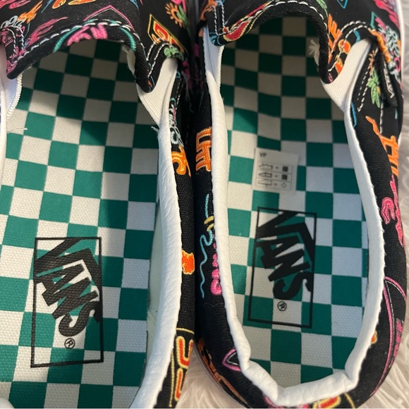 Rare Vans Market Black/ Neon Slip On seafood lobster Chinese characters sneakers - Picture 7 of 10